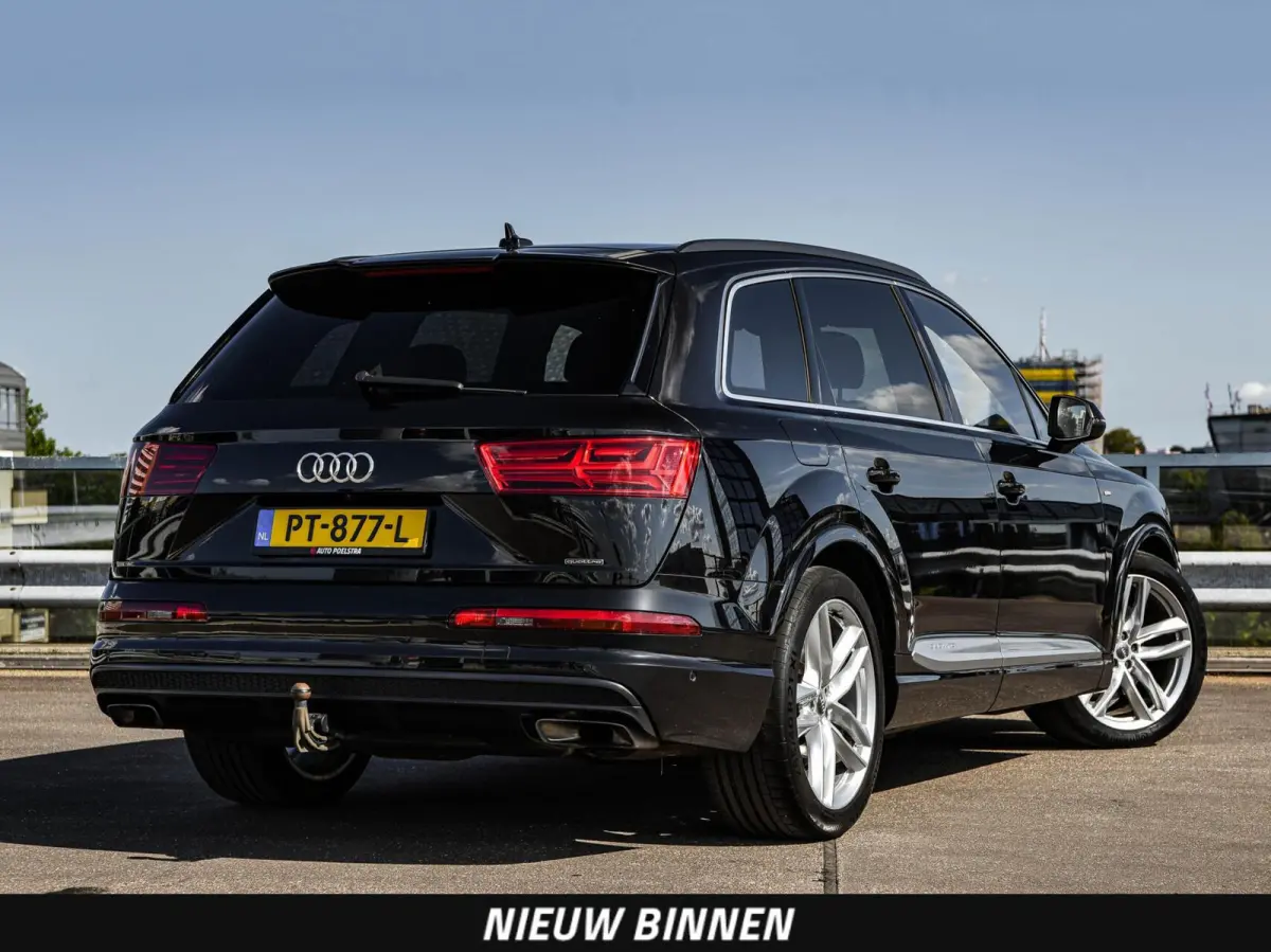 3.0 TFSI quattro S-Line Panoramadak B&O Advanced Nachtzicht Luchtvering Leder ACC HUD Virtual Cockpit Soft-Close Achterasbesturing Trekhaak 21"