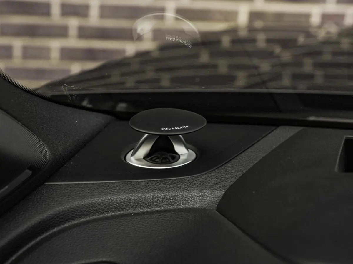 3.0 TFSI quattro S-Line Panoramadak B&O Advanced Nachtzicht Luchtvering Leder ACC HUD Virtual Cockpit Soft-Close Achterasbesturing Trekhaak 21"