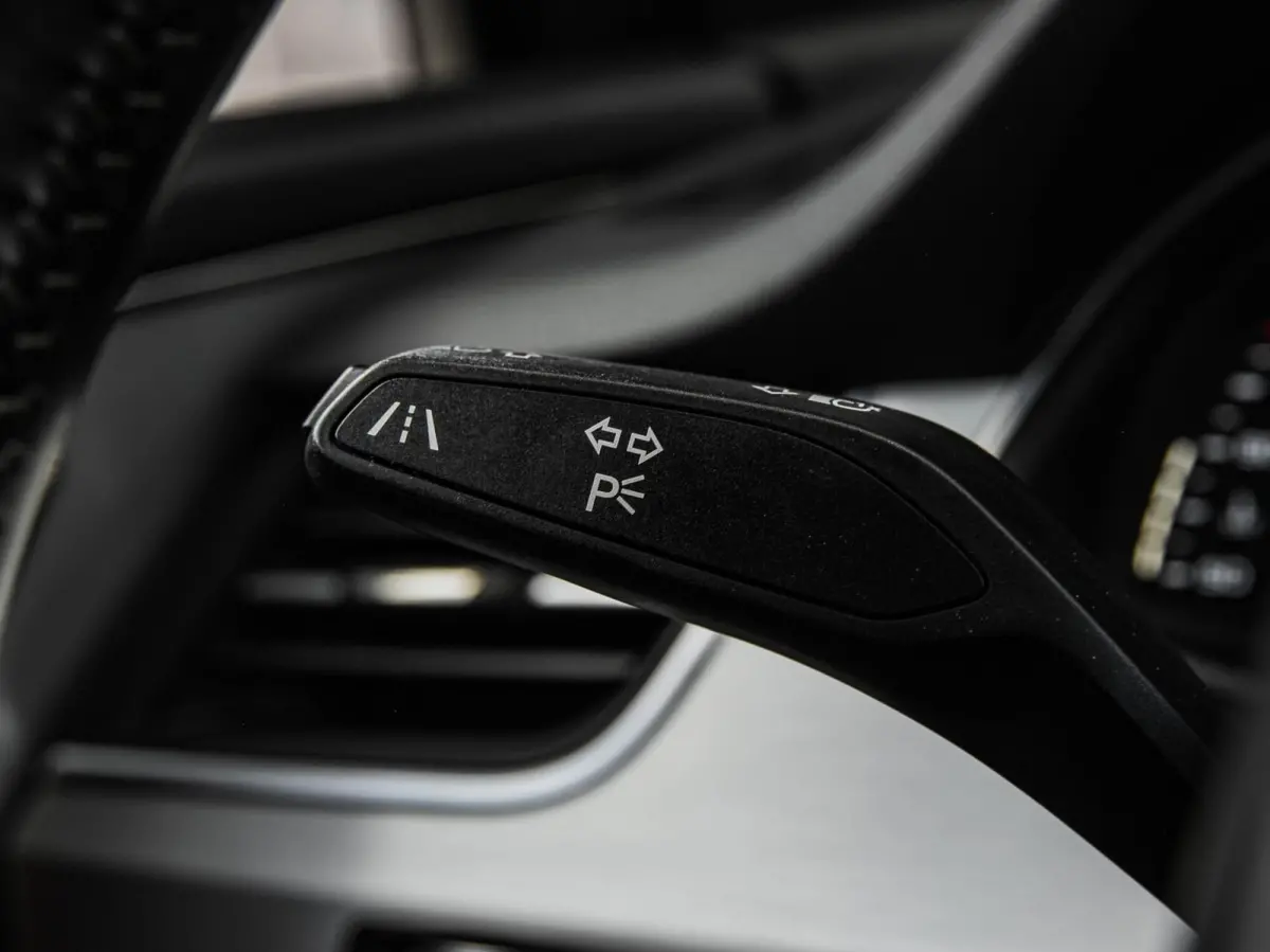 3.0 TFSI quattro S-Line Panoramadak B&O Advanced Nachtzicht Luchtvering Leder ACC HUD Virtual Cockpit Soft-Close Achterasbesturing Trekhaak 21"