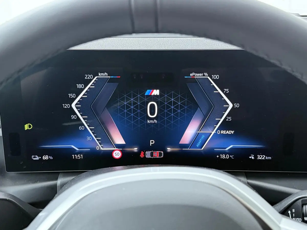 eDrive40 M Sport Edition 84 kWh | SoH 100% | Trekhaak | Driving Assistant Professional | Carbon inleg |