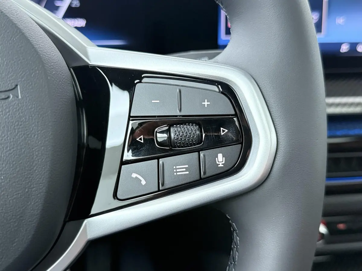 eDrive40 M Sport Edition 84 kWh | SoH 100% | Trekhaak | Driving Assistant Professional | Carbon inleg |