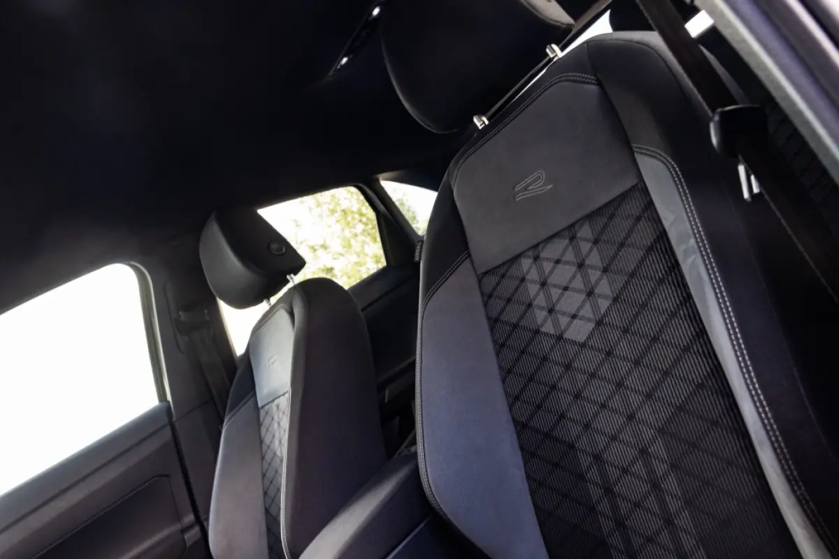 1.0 TSI R-Line | Camera | Business