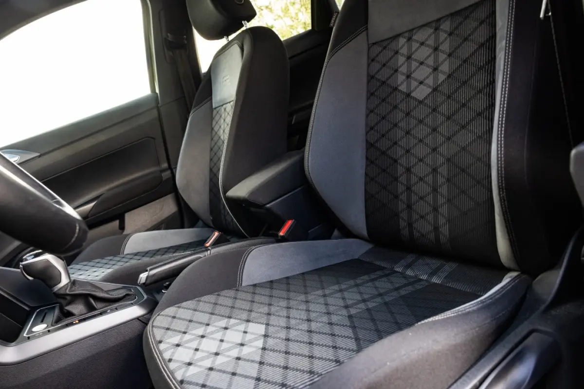 1.0 TSI R-Line | Camera | Business