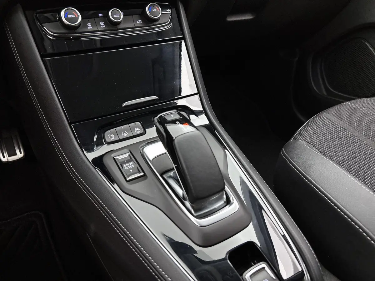 1.6 Turbo Plug-In Hybrid GS Line 225pk | Stuurverwarming | Cruise Control Adaptief | Keyless | Climate Control | Apple Carplay/Android Auto |