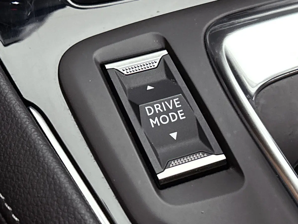 1.6 Turbo Plug-In Hybrid GS Line 225pk | Stuurverwarming | Cruise Control Adaptief | Keyless | Climate Control | Apple Carplay/Android Auto |