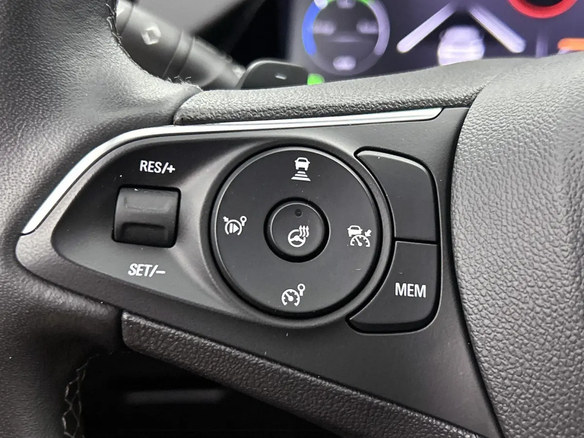 1.6 Turbo Plug-In Hybrid GS Line 225pk | Stuurverwarming | Cruise Control Adaptief | Keyless | Climate Control | Apple Carplay/Android Auto |