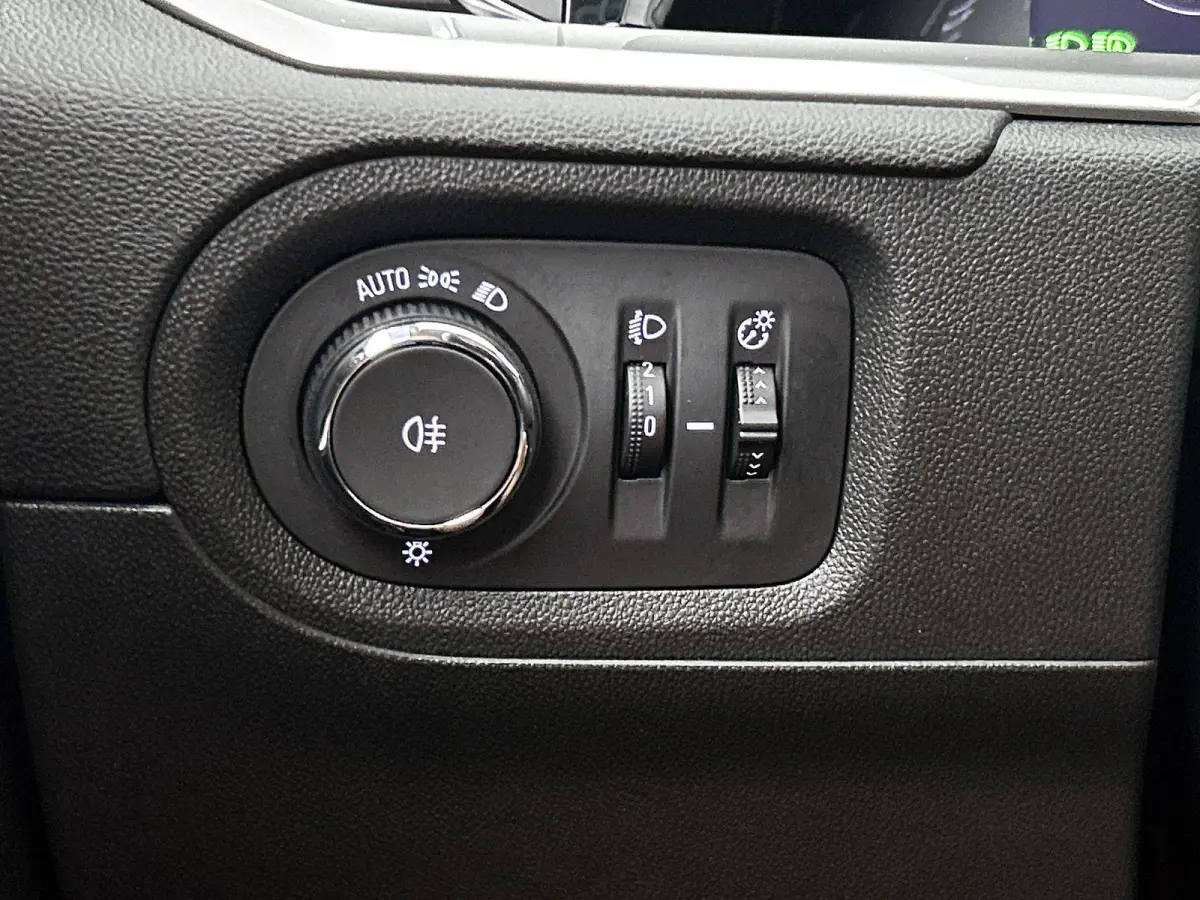 1.6 Turbo Plug-In Hybrid GS Line 225pk | Stuurverwarming | Cruise Control Adaptief | Keyless | Climate Control | Apple Carplay/Android Auto |