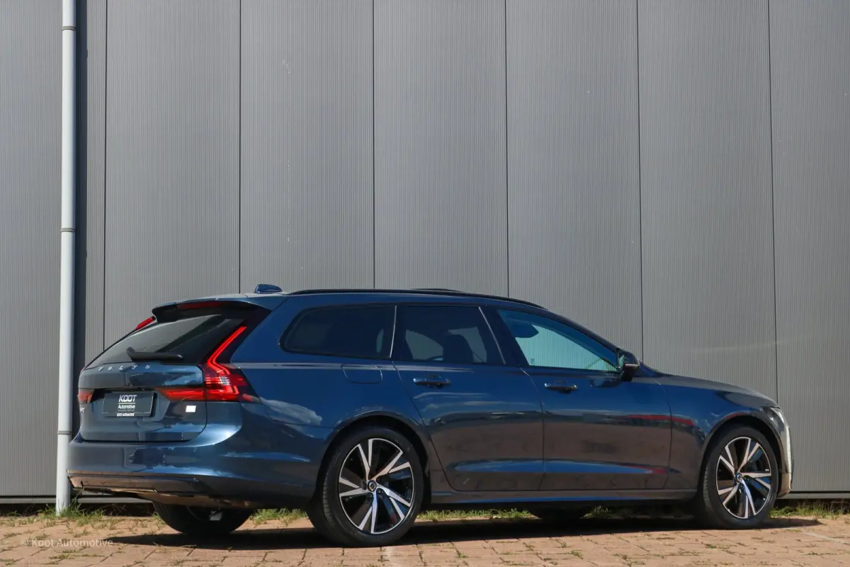 T8 AWD Ultimate Dark Long Range | SOH 98% | 455 PK | Pano | Harman Kardon | HUD | Trekhaak