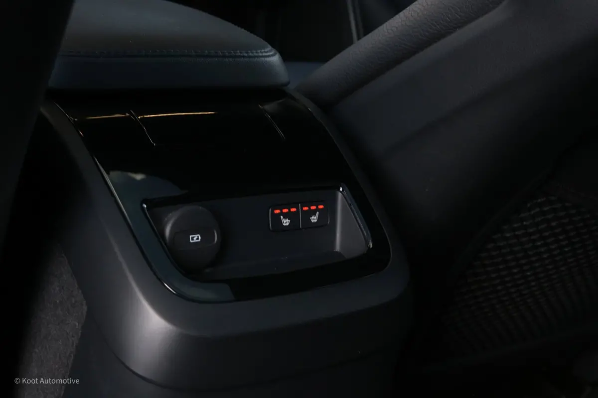 T8 AWD Ultimate Dark Long Range | SOH 98% | 455 PK | Pano | Harman Kardon | HUD | Trekhaak