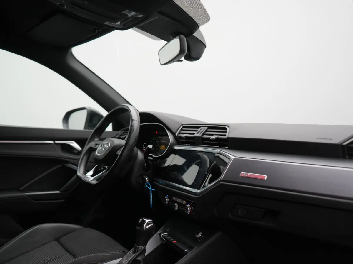 45 TFSI e 2x S Line PHEV 245pk Dealer O.H. | Trekhaak Af Fabriek | Blis | Sportstoelen Verwarmd | Apple Carplay | Sfeerverlichting | Navigatie | DAB | 19"L.M | Virtual | Plug In Hybrid |