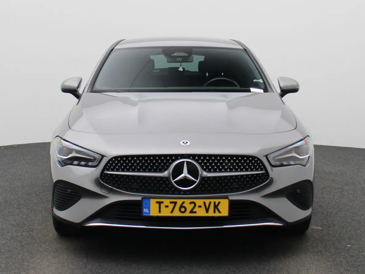 250 e Luxury Line | Automaat | Stuurverwarming | Apple Carplay / Android Auto | Adaptive Cruise Control | Trekhaak | Camera | Navigatie | Virtual Cockpit | Stoelverwarming | Elektrische Acht