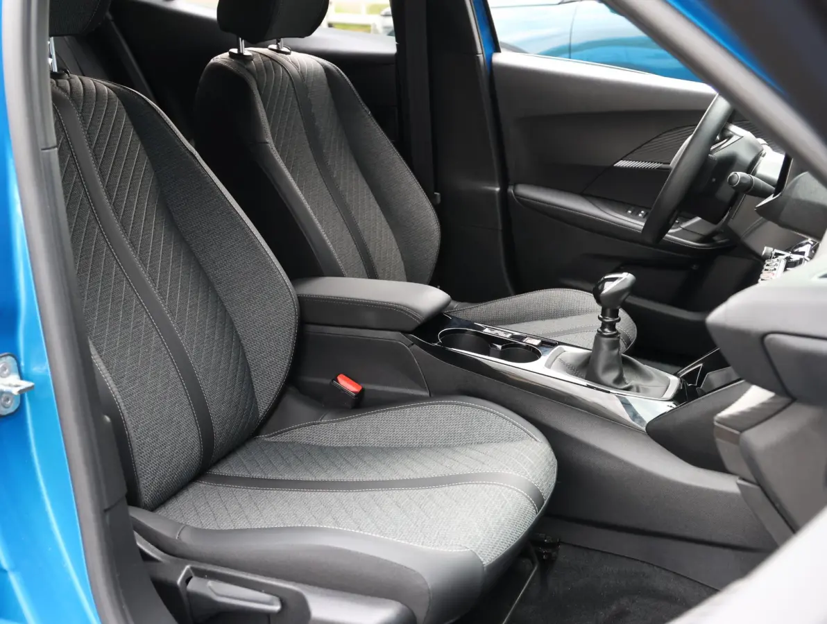 1.2 100pk Allure 1e Eigenaar | LED | Parkeersensoren V+A | Keyless | 17" LMV | Apple Carplay & Android Auto
