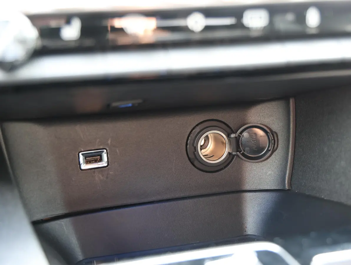 1.2 Hybrid 136 GT 1ste Eigenaar | LED | Sportstoelen Memory | Stoelverwarming | Hands-Free achterklep | Camera 360* | 18" LMV | Apple Carplay & Android Auto