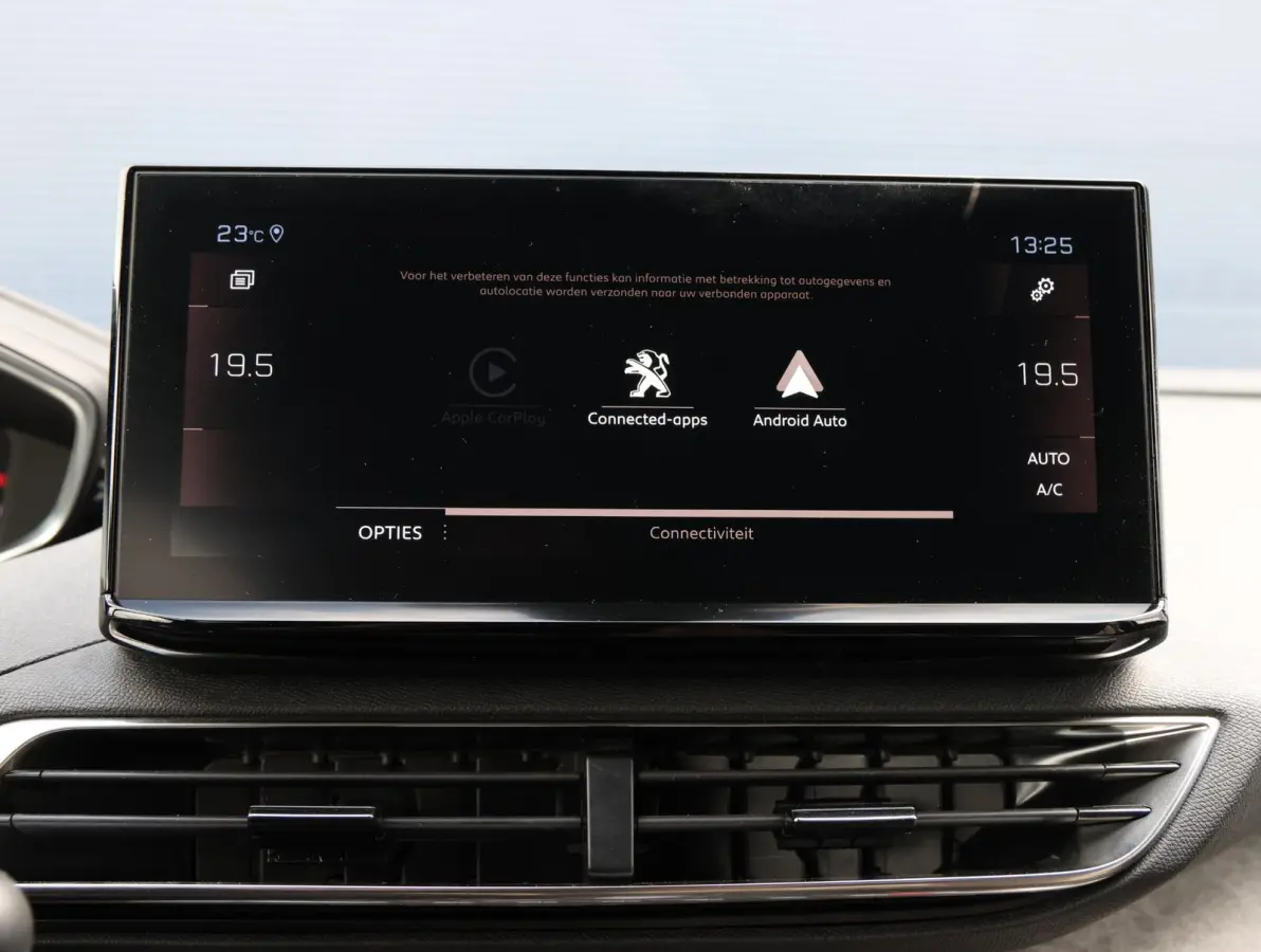 1.2 Hybrid 136 GT 1ste Eigenaar | LED | Sportstoelen Memory | Stoelverwarming | Hands-Free achterklep | Camera 360* | 18" LMV | Apple Carplay & Android Auto