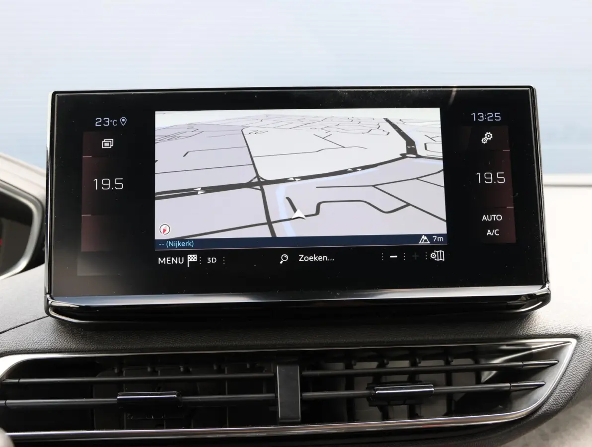 1.2 Hybrid 136 GT 1ste Eigenaar | LED | Sportstoelen Memory | Stoelverwarming | Hands-Free achterklep | Camera 360* | 18" LMV | Apple Carplay & Android Auto