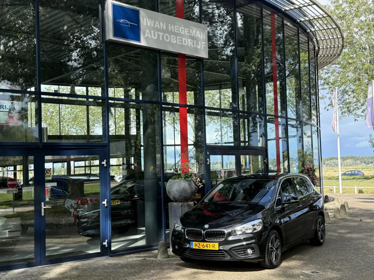 216i Essential | PDC | ECC | Navigatie | LM Velgen