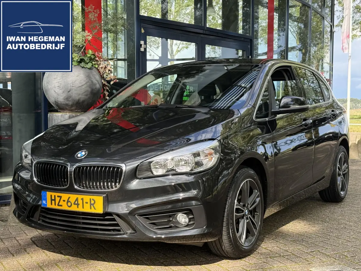 216i Essential | PDC | ECC | Navigatie | LM Velgen