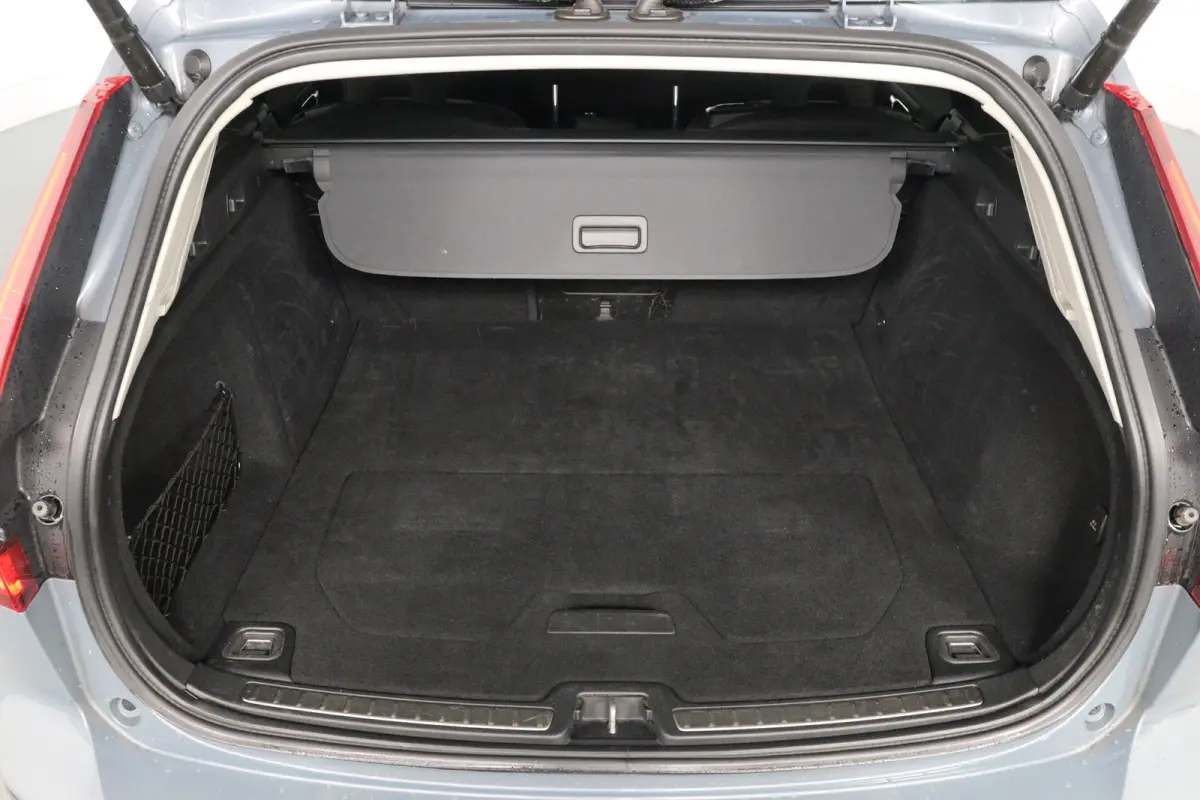 2.0 B4 Core | LED | Stoel/Stuurverwarming | Cruise Adaptive | Clima | Camera | Navi | keyless | BLIS | Lichtmetalen Velgen