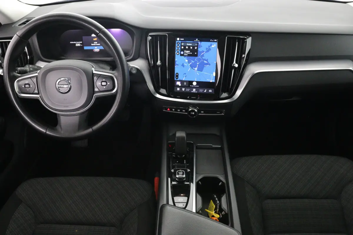 2.0 B4 Core | LED | Stoel/Stuurverwarming | Cruise Adaptive | Clima | Camera | Navi | keyless | BLIS | Lichtmetalen Velgen