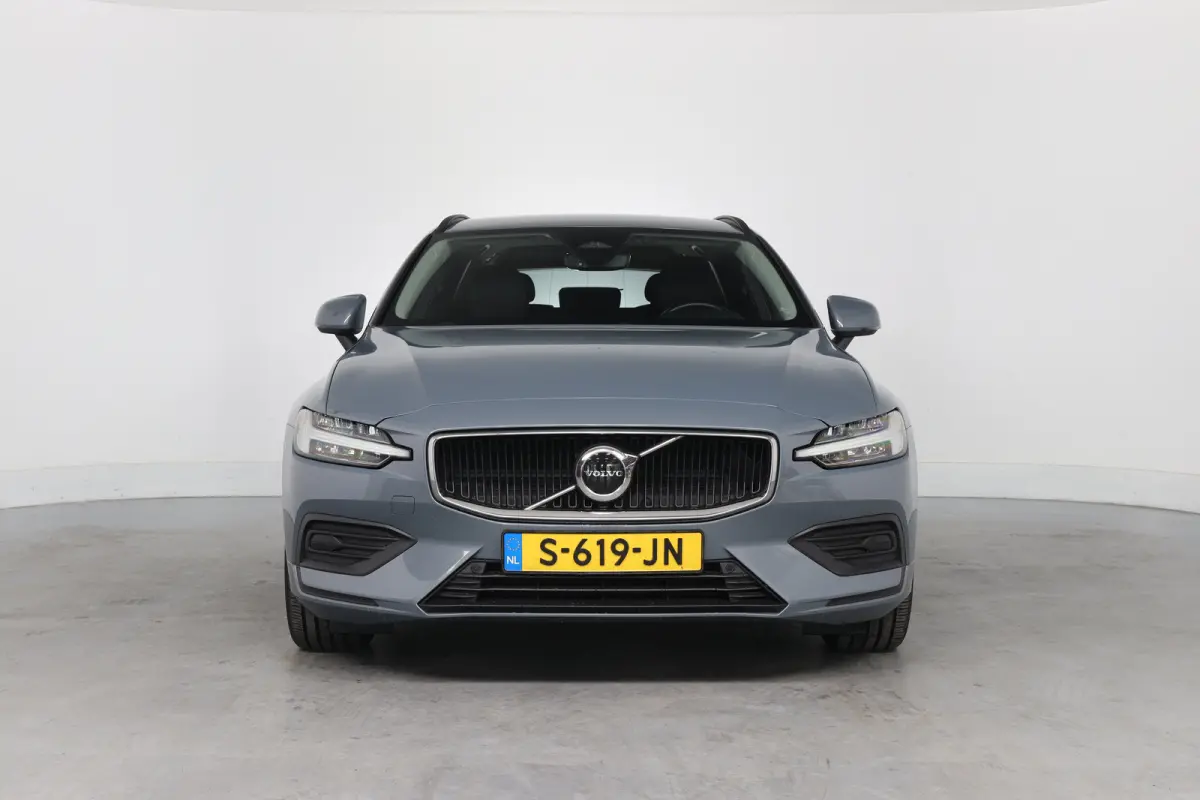 2.0 B4 Core | LED | Stoel/Stuurverwarming | Cruise Adaptive | Clima | Camera | Navi | keyless | BLIS | Lichtmetalen Velgen