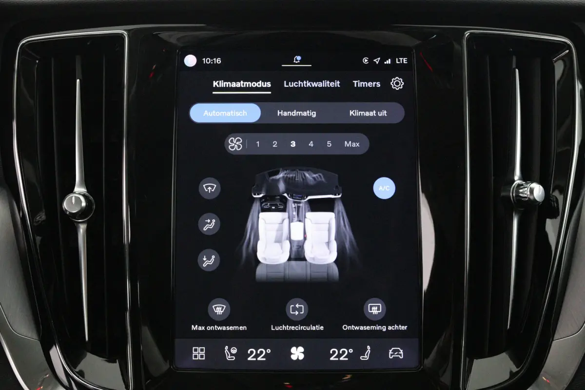 2.0 B4 Core | LED | Stoel/Stuurverwarming | Cruise Adaptive | Clima | Camera | Navi | keyless | BLIS | Lichtmetalen Velgen