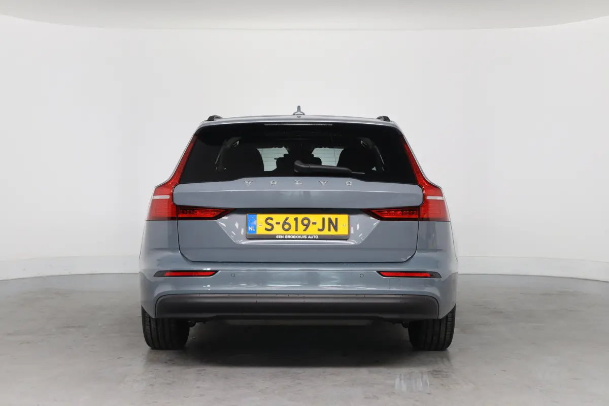 2.0 B4 Core | LED | Stoel/Stuurverwarming | Cruise Adaptive | Clima | Camera | Navi | keyless | BLIS | Lichtmetalen Velgen