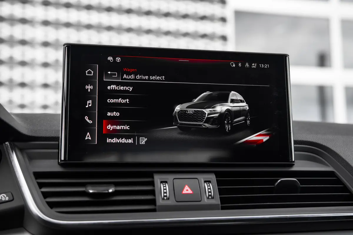 45 TFSI | Panoramadak | Stoelverwarming | Achteruitrijcamera | | Achteruitrijcamera | Apple Carplay/Android Auto|telefoonintegratie premium | Cruise control adaptief met Stop&Go