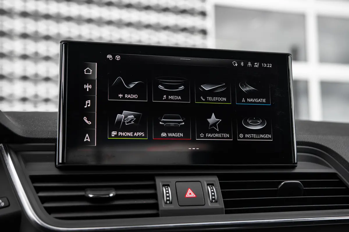 45 TFSI | Panoramadak | Stoelverwarming | Achteruitrijcamera | | Achteruitrijcamera | Apple Carplay/Android Auto|telefoonintegratie premium | Cruise control adaptief met Stop&Go