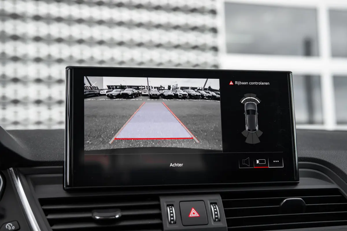 45 TFSI | Panoramadak | Stoelverwarming | Achteruitrijcamera | | Achteruitrijcamera | Apple Carplay/Android Auto|telefoonintegratie premium | Cruise control adaptief met Stop&Go
