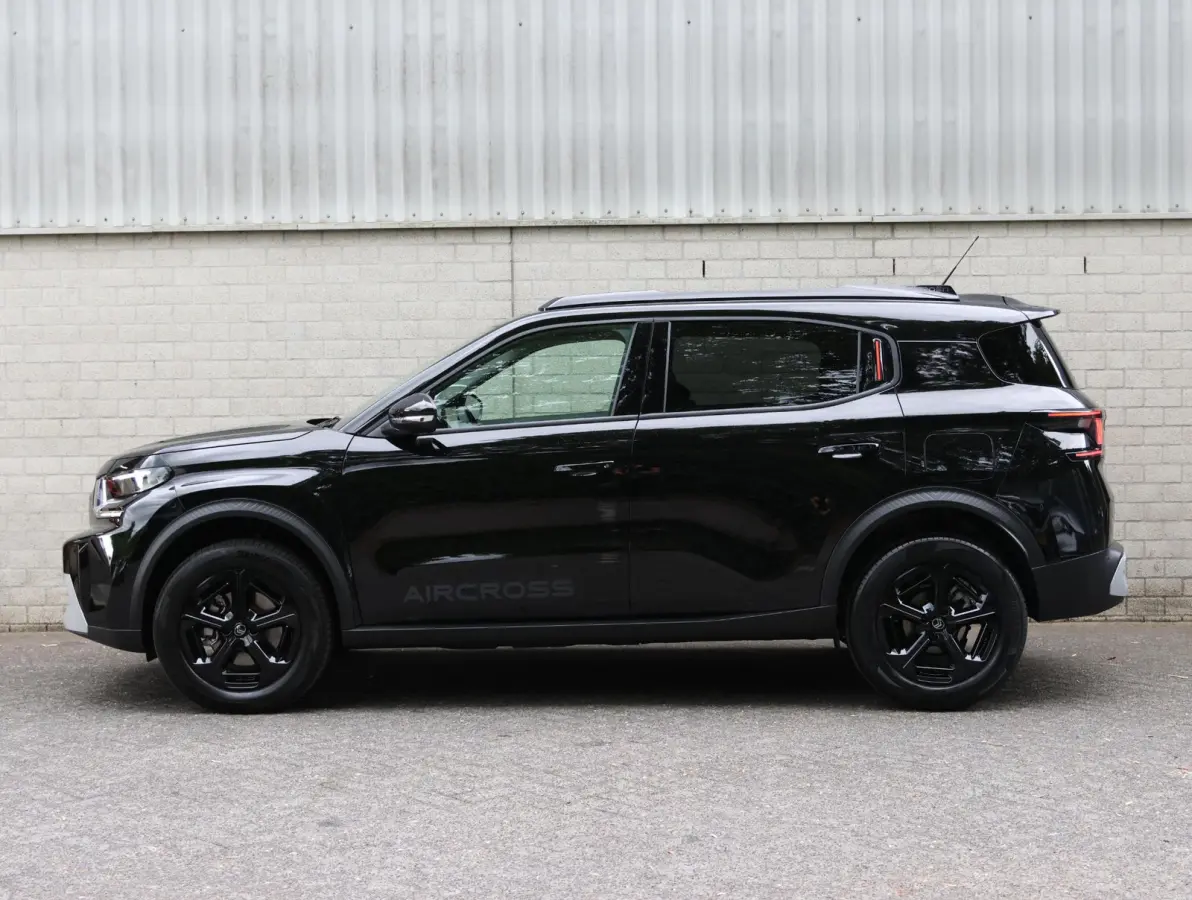 1.2 Hybrid 145pk Collection | Keyless Entry & Start | Comfort seats met 15mm extra vulling | 17" velgen Aragonite Black