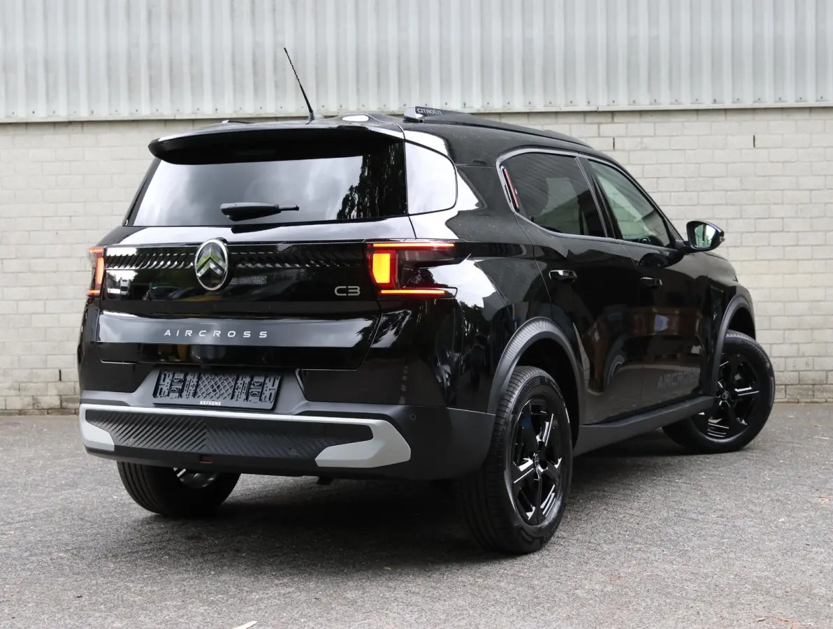 1.2 Hybrid 145pk Collection | Keyless Entry & Start | Comfort seats met 15mm extra vulling | 17" velgen Aragonite Black