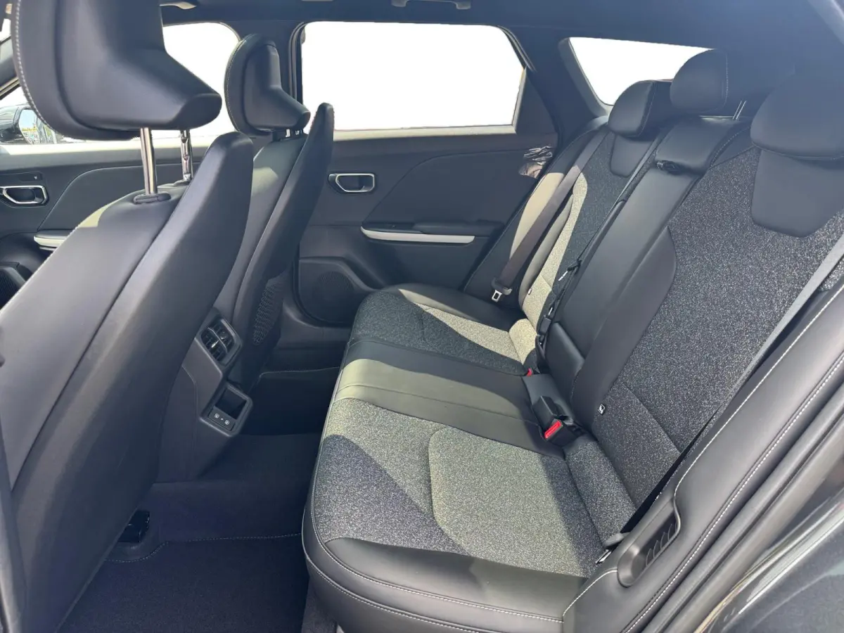 Sportswagon 1.0 T-GDi MHEV GT-Line Launch Edition Automaat | Pano | Dodehoekassistentie | Stoel & stuurverwarming | Elektrisch verstelbare bestuurdersstoel | Fabrieksgarantie | NAP