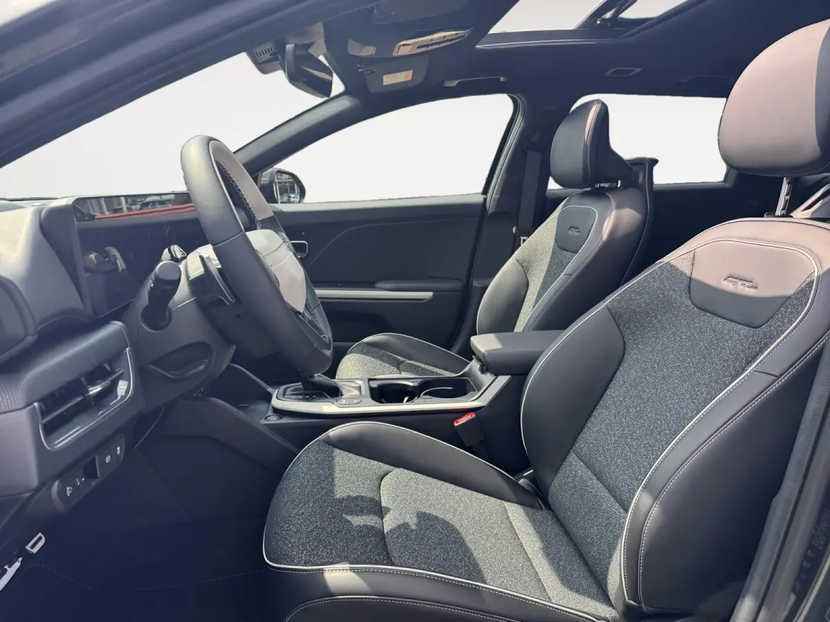 Sportswagon 1.0 T-GDi MHEV GT-Line Launch Edition Automaat | Pano | Dodehoekassistentie | Stoel & stuurverwarming | Elektrisch verstelbare bestuurdersstoel | Fabrieksgarantie | NAP