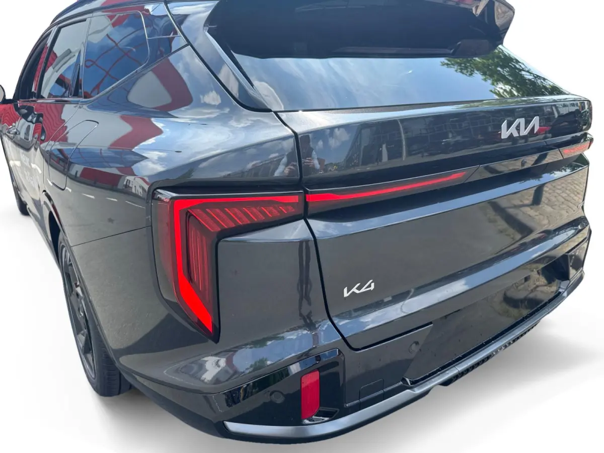 Sportswagon 1.0 T-GDi MHEV GT-Line Launch Edition Automaat | Pano | Dodehoekassistentie | Stoel & stuurverwarming | Elektrisch verstelbare bestuurdersstoel | Fabrieksgarantie | NAP