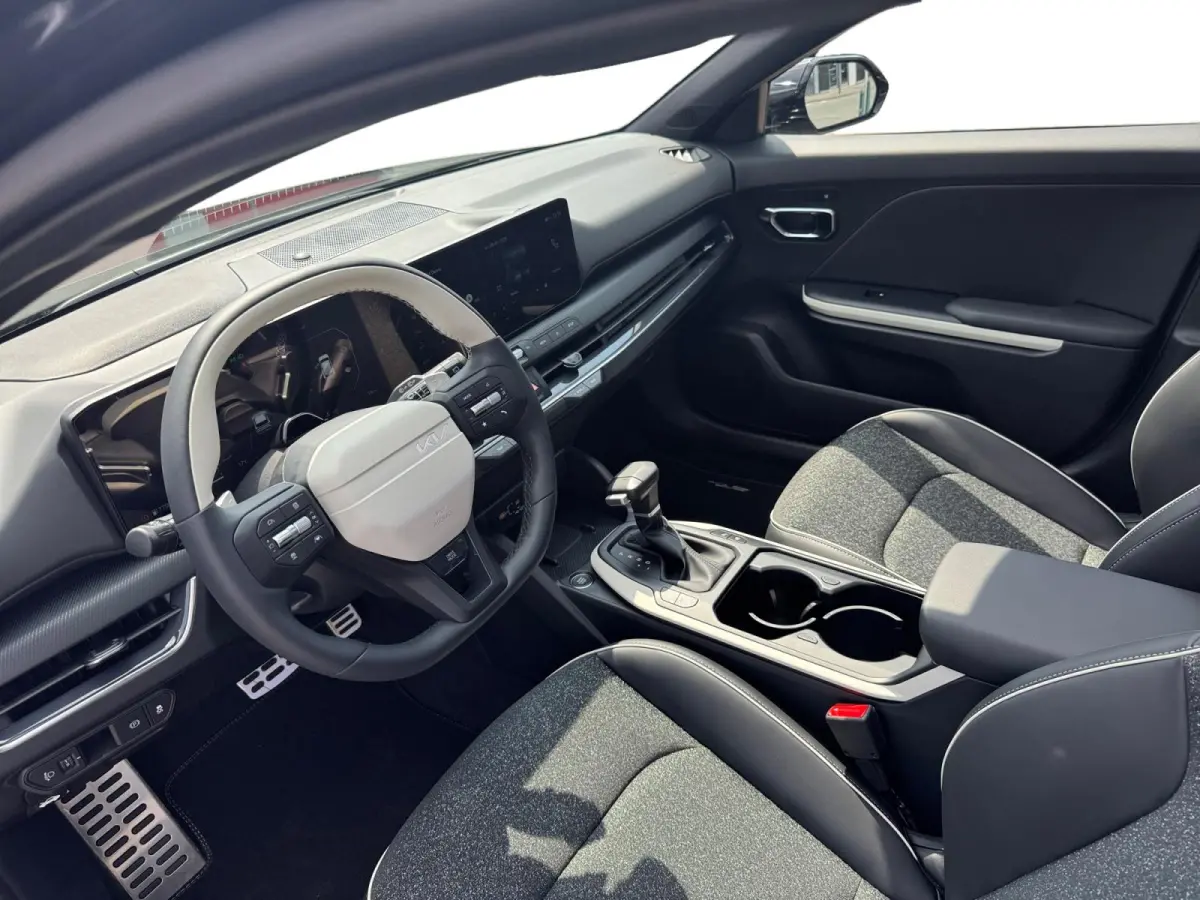 Sportswagon 1.0 T-GDi MHEV GT-Line Launch Edition Automaat | Pano | Dodehoekassistentie | Stoel & stuurverwarming | Elektrisch verstelbare bestuurdersstoel | Fabrieksgarantie | NAP