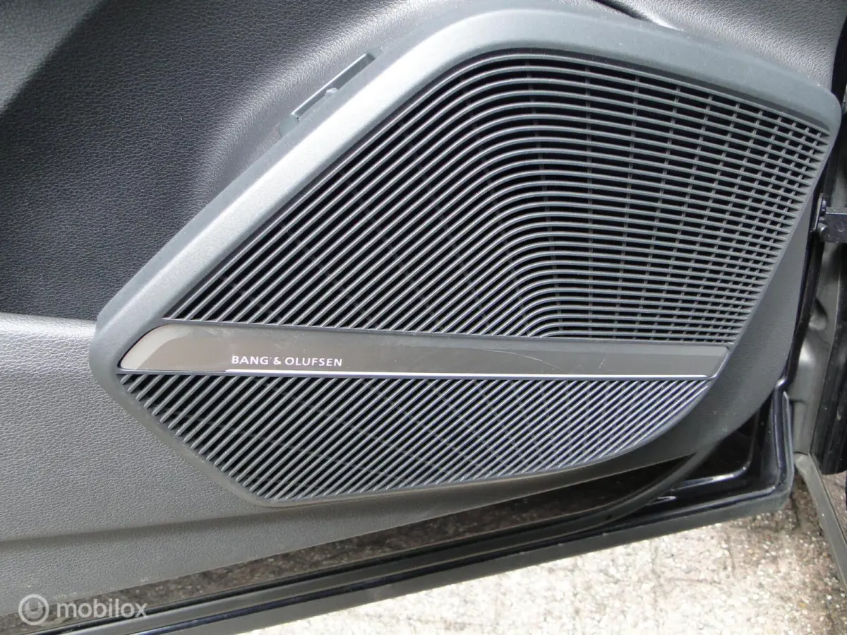 2.0 TFSI quattro Sport S Line Black Edition