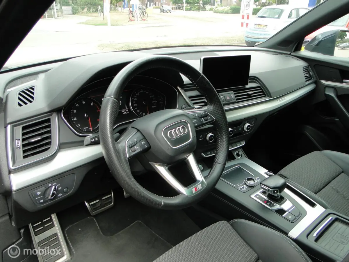 2.0 TFSI quattro Sport S Line Black Edition