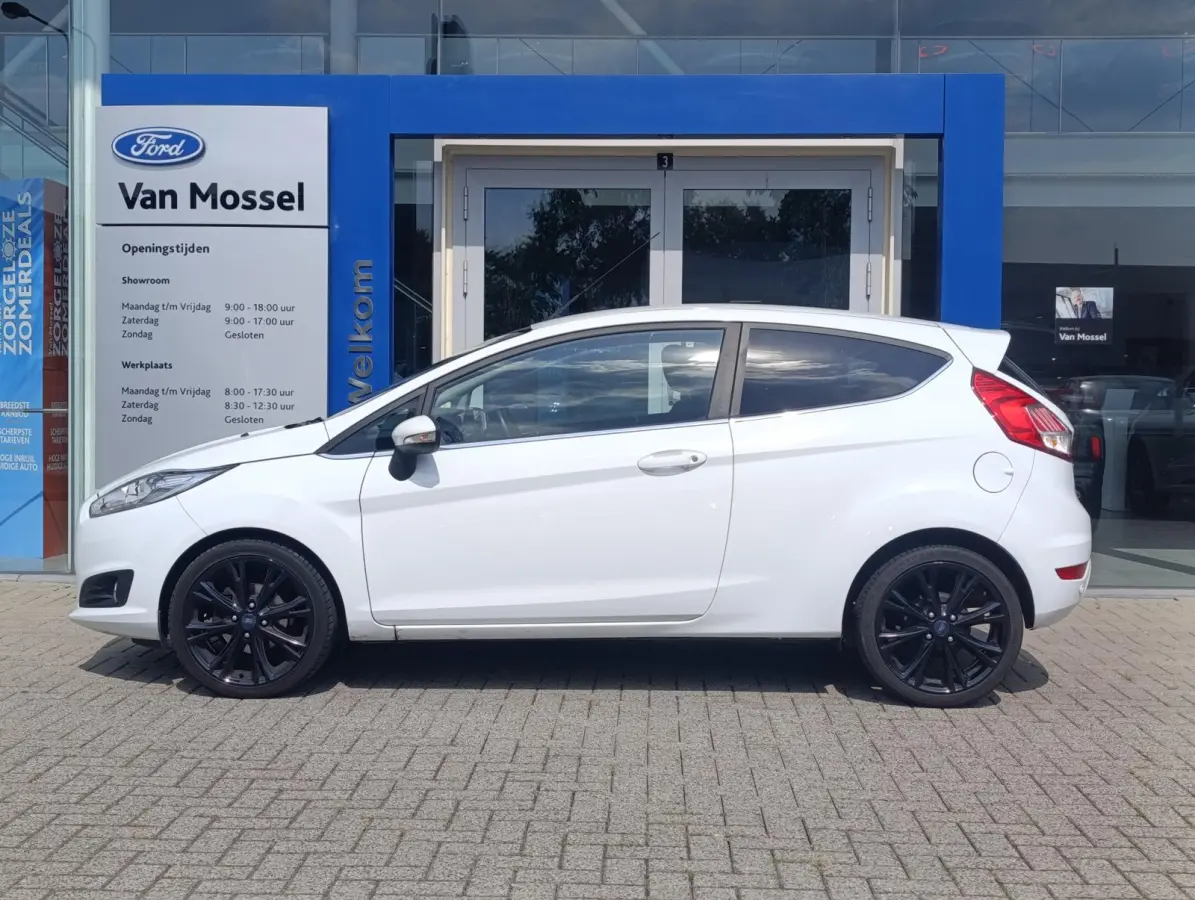 1.0 EcoBoost Titanium | Automaat | Volledig Dealeronderhouden! | 17-Inch | Camera | Sony-Audio | Voorruitverwarming | Cruise Control | Climate Control | Elek. inklapbare spiegels | Parkeerse