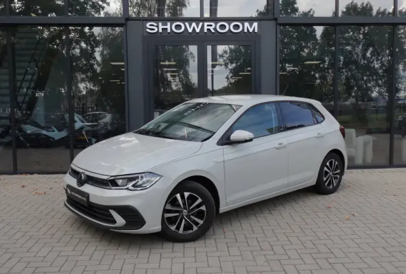 1.0 TSI Polo ACC PDC CARPLAY