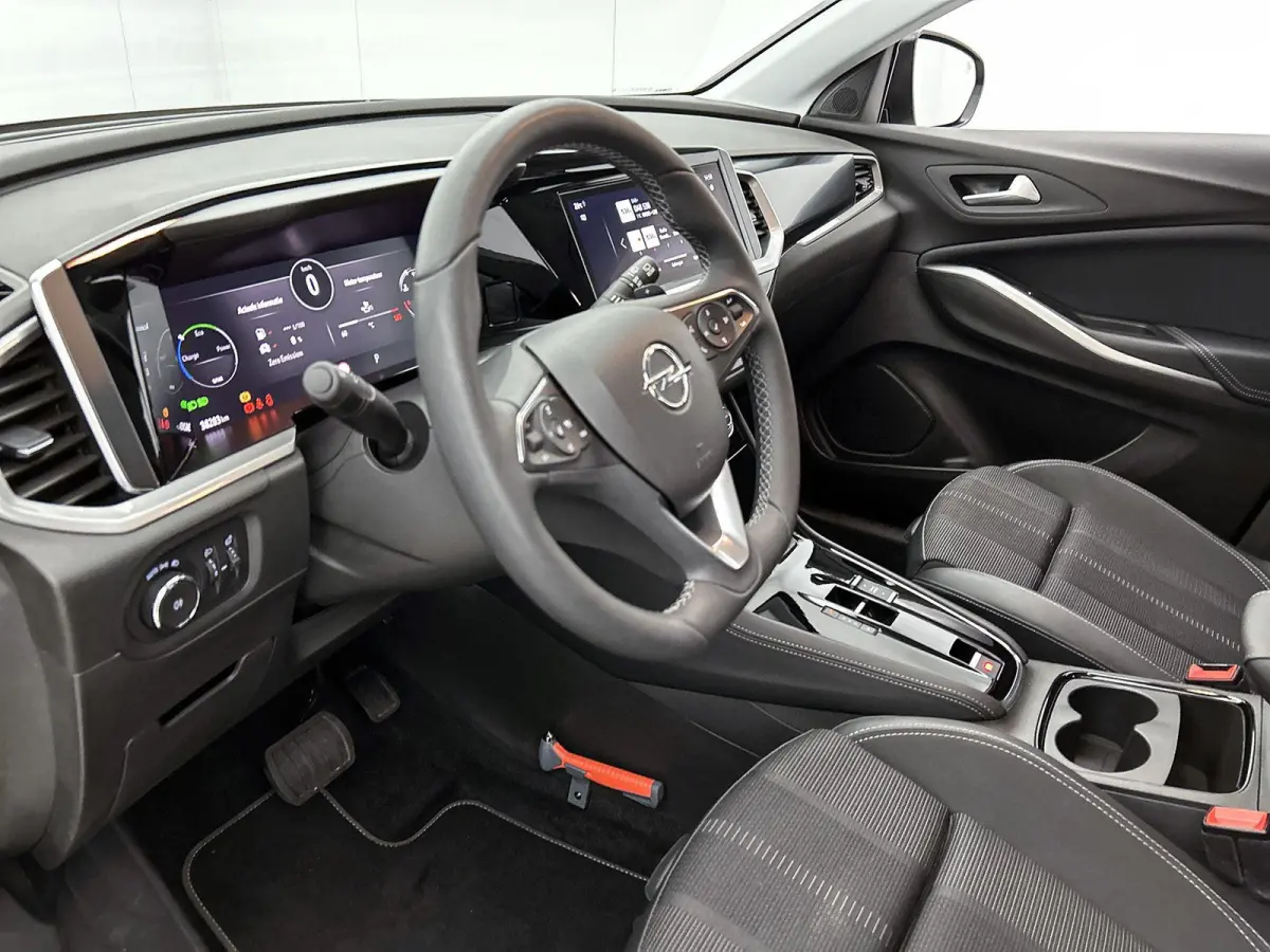 1.2 Turbo Hybrid GS | 145pk | Navigatie | Camera | 38.000km |