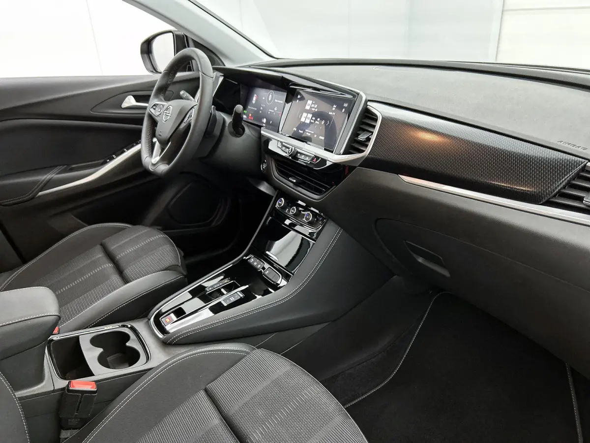 1.2 Turbo Hybrid GS | 145pk | Navigatie | Camera | 38.000km |