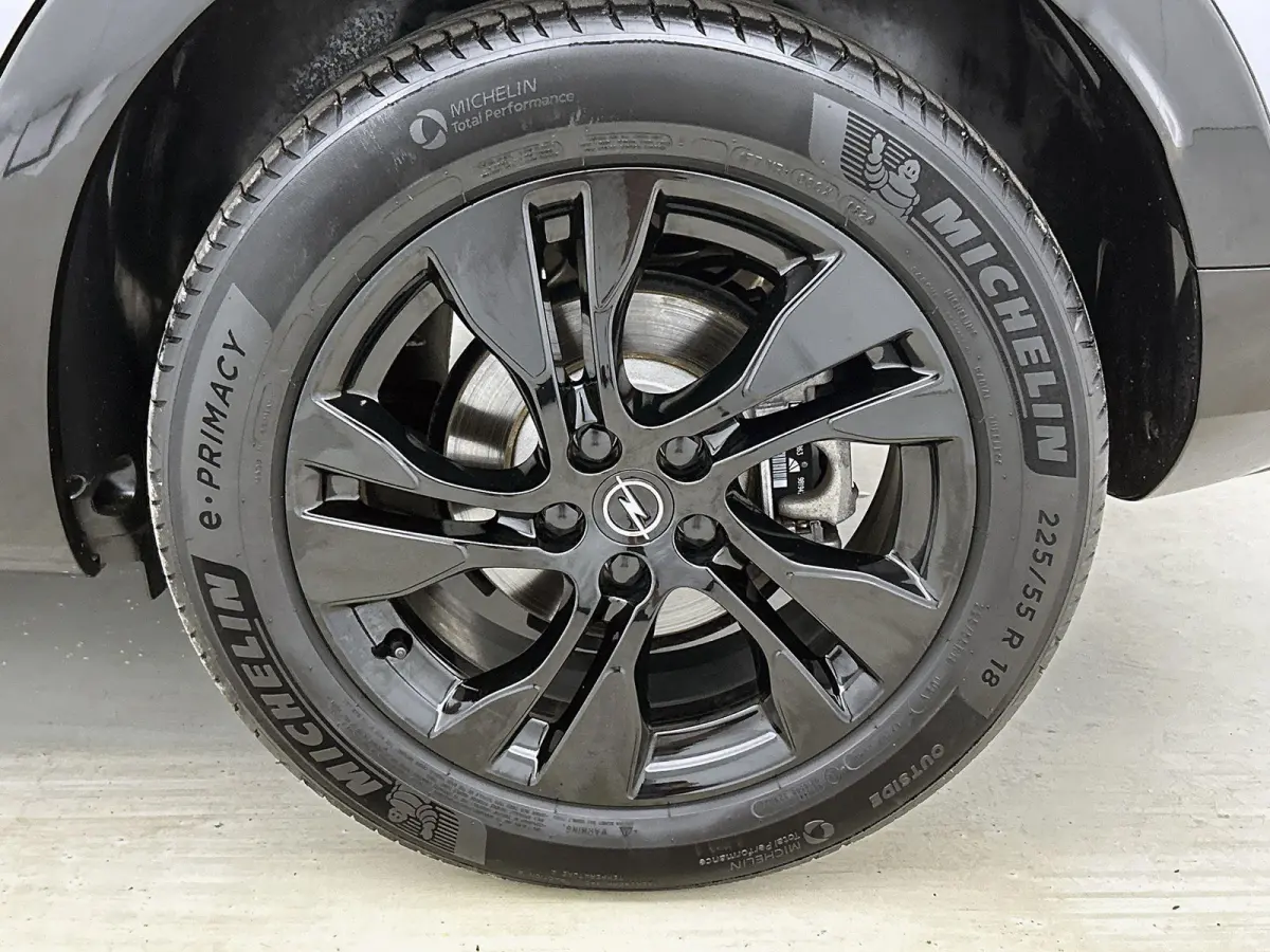1.2 Turbo Hybrid GS | 145pk | Navigatie | Camera | 38.000km |