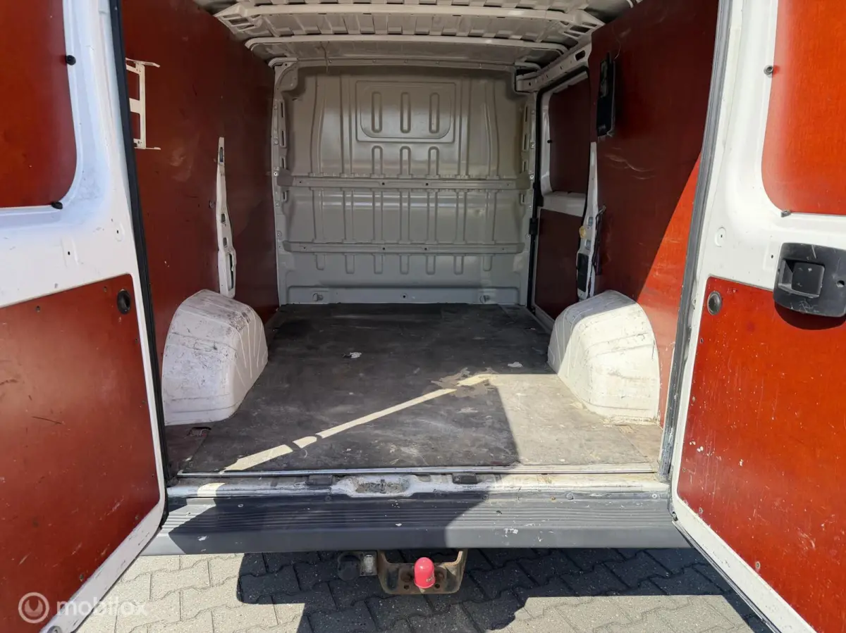 bestel 28 2.0 BlueHDi L1H1 Economy