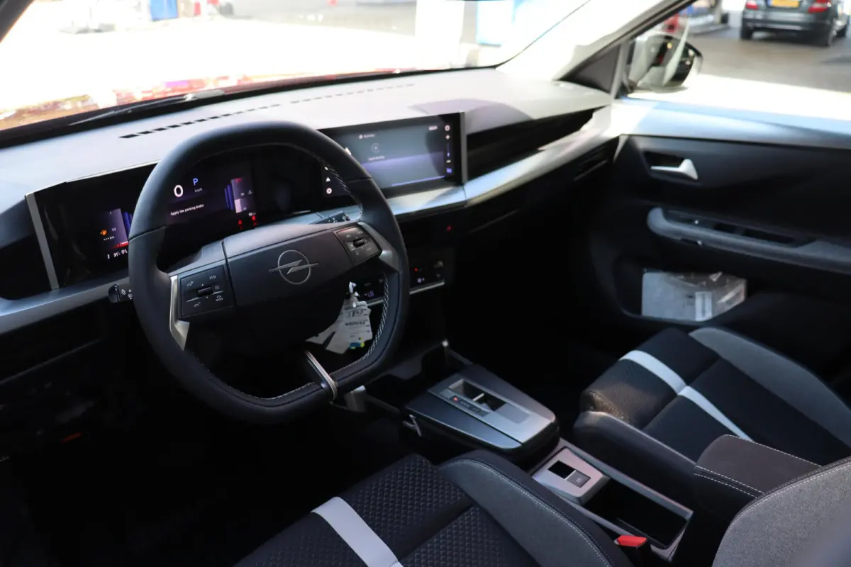 1.2 Turbo Hybrid GS Voorraad Voordeel / 2+6 Jaar Garantie