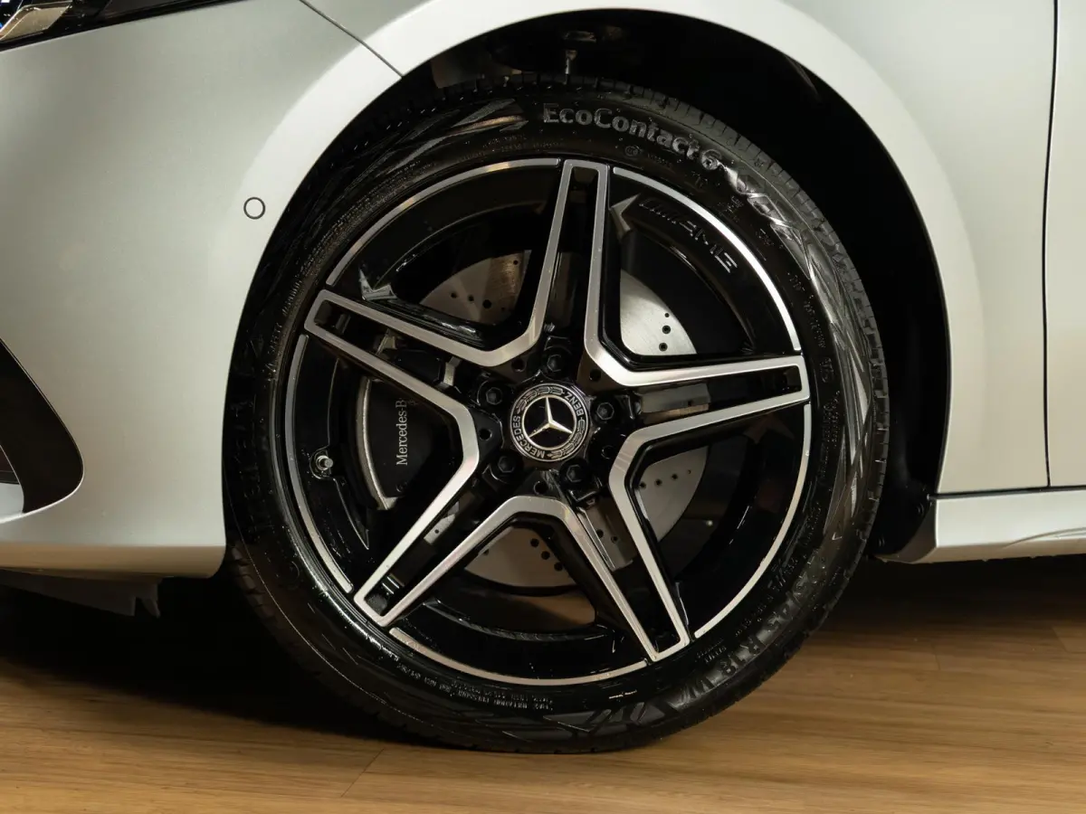 Hatchback 250 e Business Solution AMG | Panorama dak