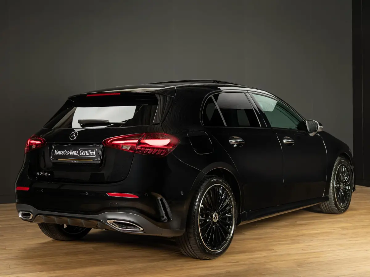 Hatchback 250 e Business Solution AMG | Panorama dak