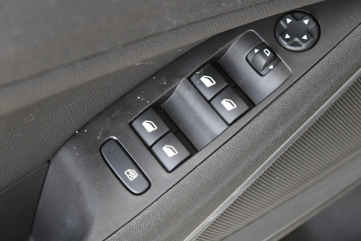 1.2 Turbo Elegance | Camera | Apple Carplay/ Android Auto | LED koplampen | Climate control |