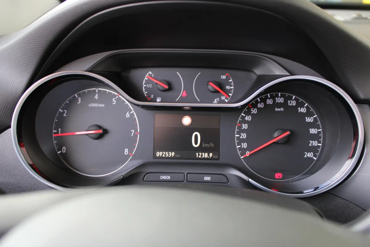 1.2 Turbo Elegance | Camera | Apple Carplay/ Android Auto | LED koplampen | Climate control |