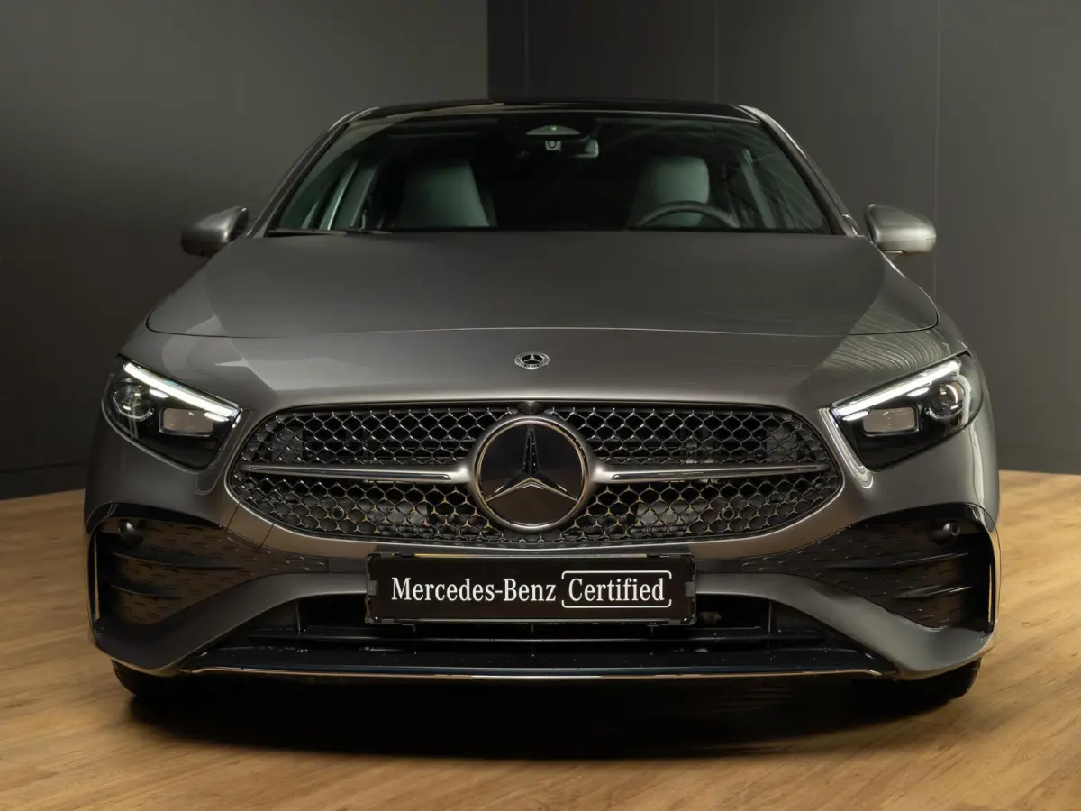 Hatchback 250 e Business Solution AMG Premium PLUS | Panorama dak