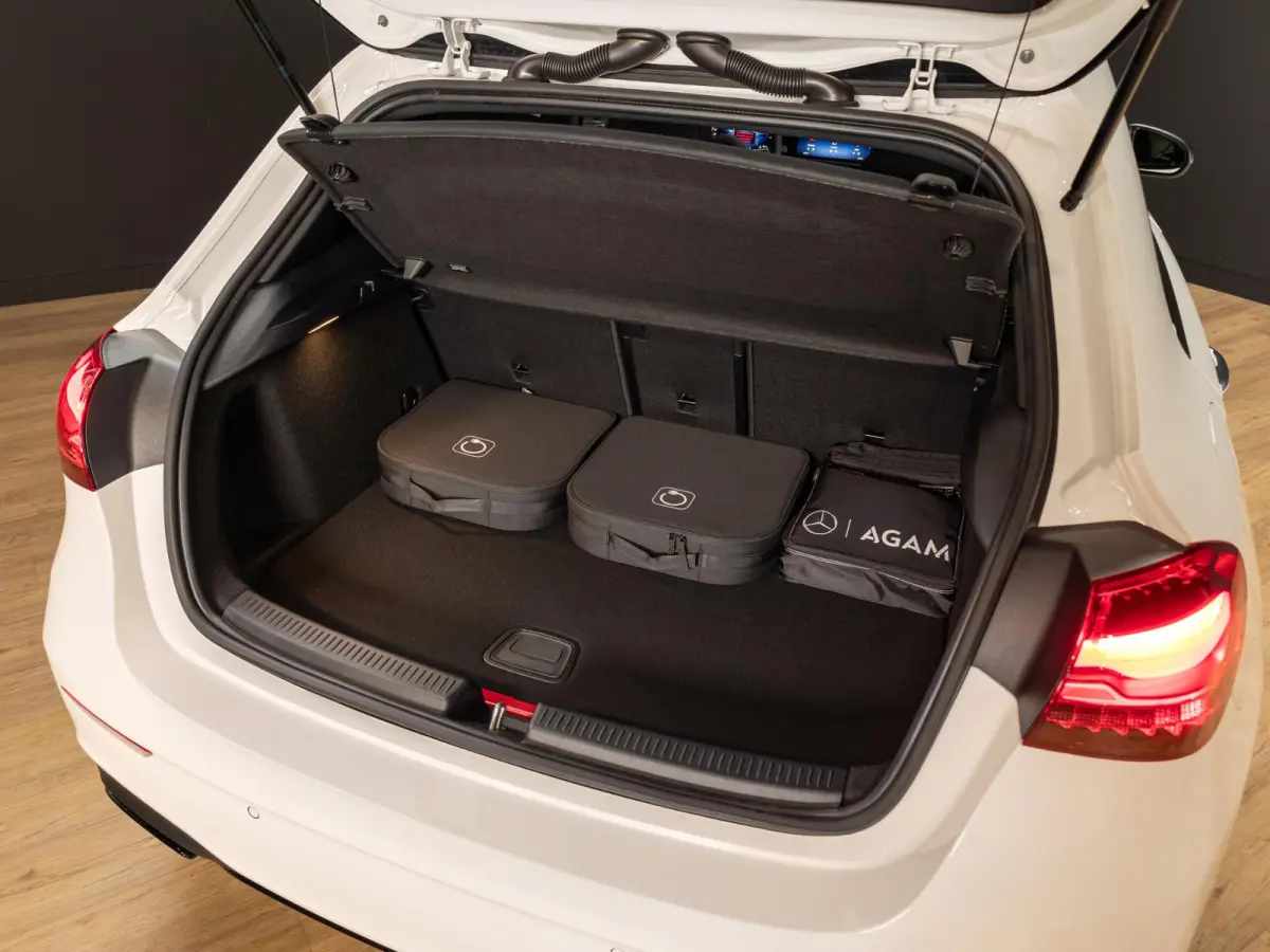 Hatchback 250 e Business Solution AMG | Premium Plus | Panorama dak